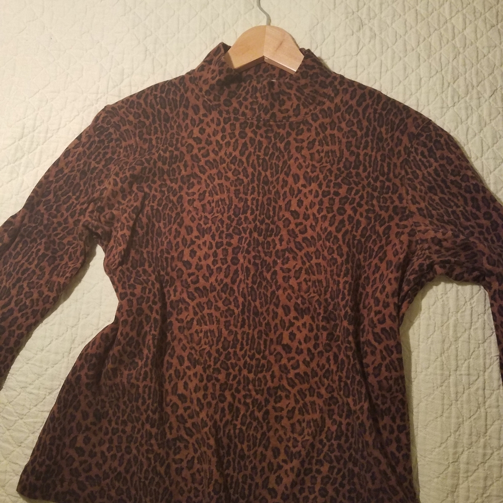 Mock turtle neck cheetah print shirt